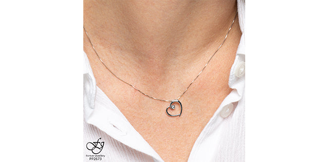 Diamond Heart Pendant w Chain 10KTW 1=0.03CT