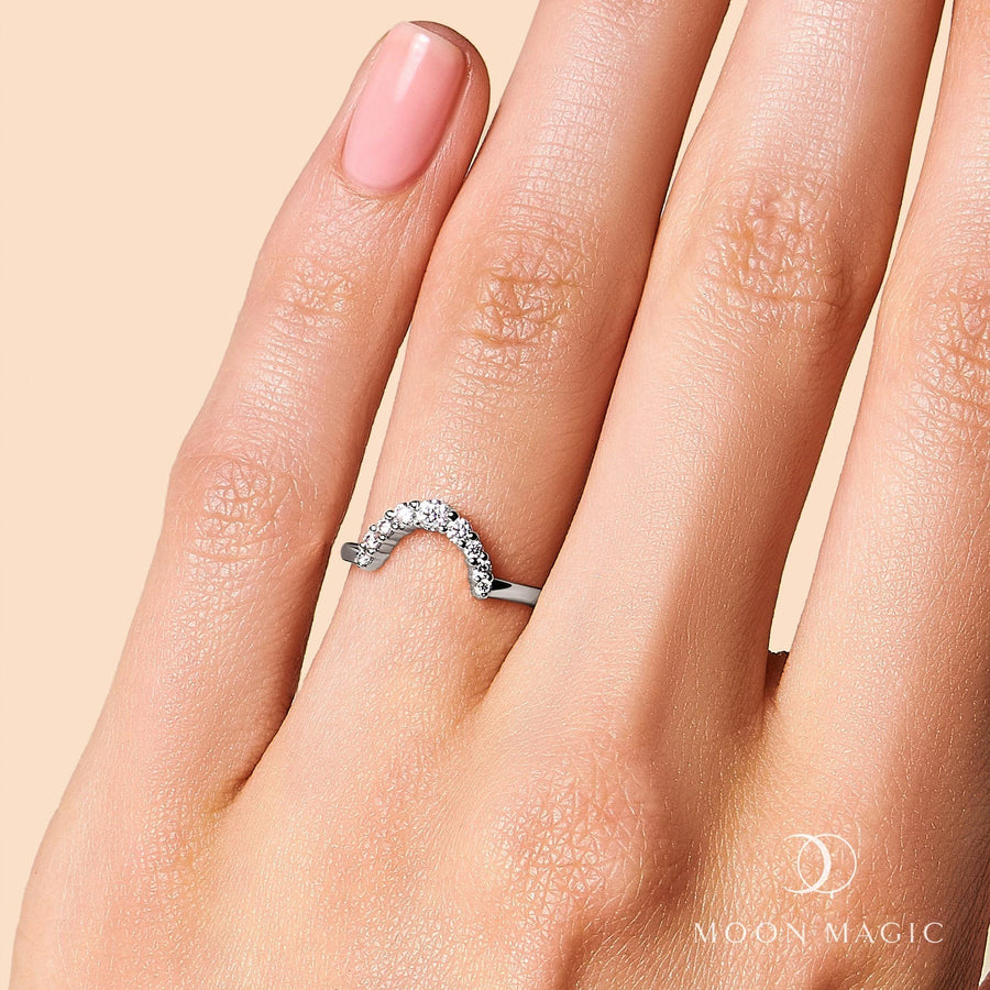 MoonMagic 925 White Topaz - Circling Band